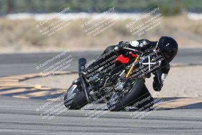 media/Oct-13-2025-Moto Forza (Mon) [[a66d839500]]/3-B Group/Session 3 (Turn 16)/